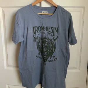 Iron and Resin Blue gray Shirt L